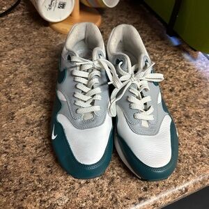 Nike Air Max 1 good condition I have new laces to send with.